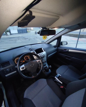 Opel Zafira cena 10500 przebieg: 217000, rok produkcji 2009 z Łódź małe 92
